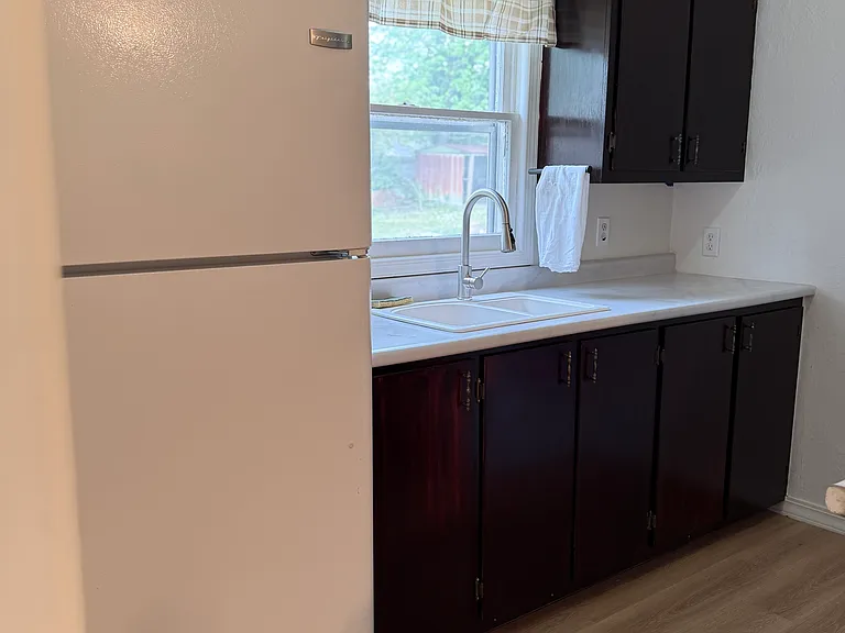 510 Garrett St — Photo 3