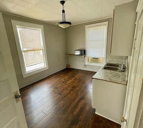 5th image of 2215 King St #C