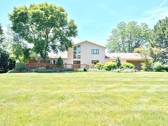 4th image of 7S745 Creek Dr
