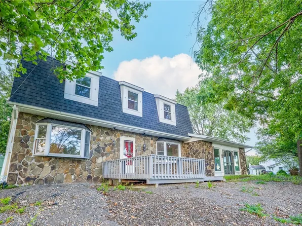 150 Monroe Dr, Horseheads, NY 14845