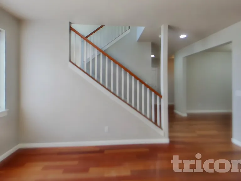 6350 Jagger Pl NE — Photo 2