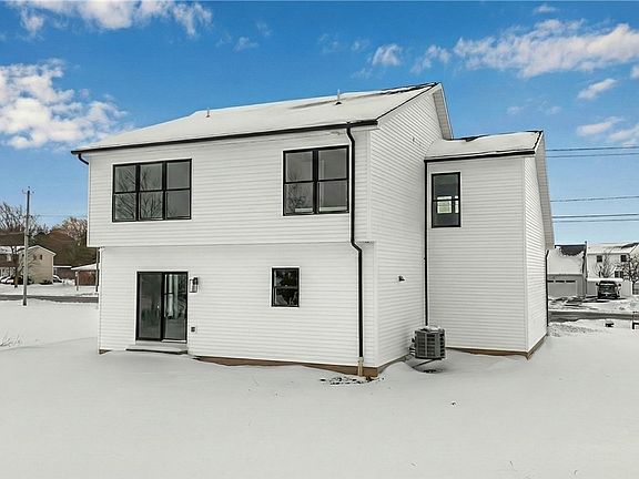 5th image of 3849 Mapleton Rd