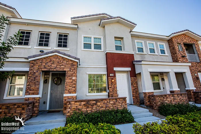 2 bed, 2.0 bath, 1260 sqft, $1,995 — Photo 1
