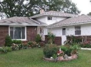 7009 W 107th St, Worth, IL
