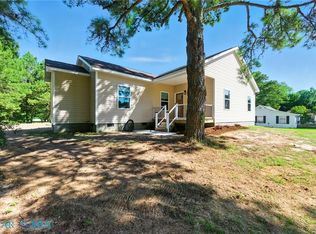 9975 Line Fence Rd, Hayes, VA 23072