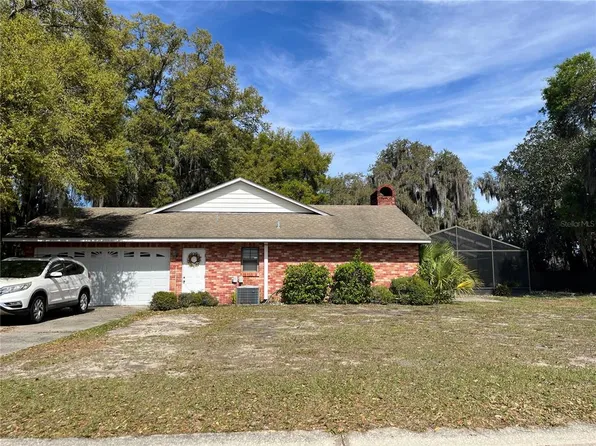 5240 Royal Oak Dr, Fruitland Park, FL 34731