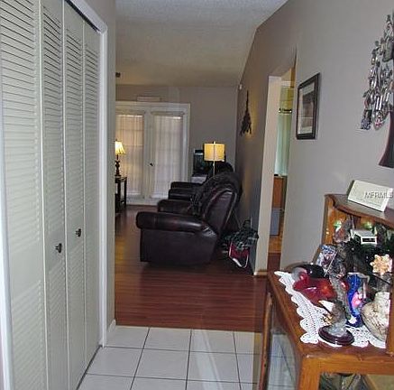 4th image of 955 Sunrise Ct