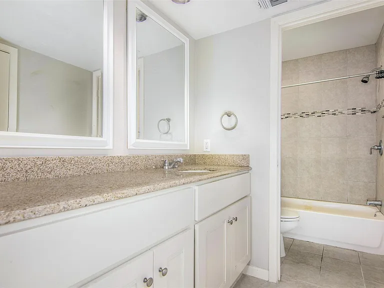 4800 Palmetto St — Photo 15