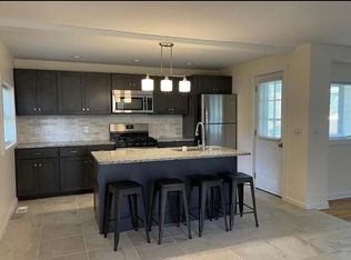 200 Earl Rd, Vestal, NY 13850