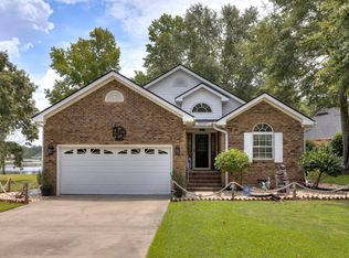 203 Ridge Lake Dr, Manning, SC 29102