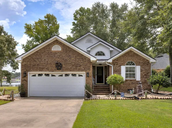 203 Ridge Lake Dr, Manning, SC 29102