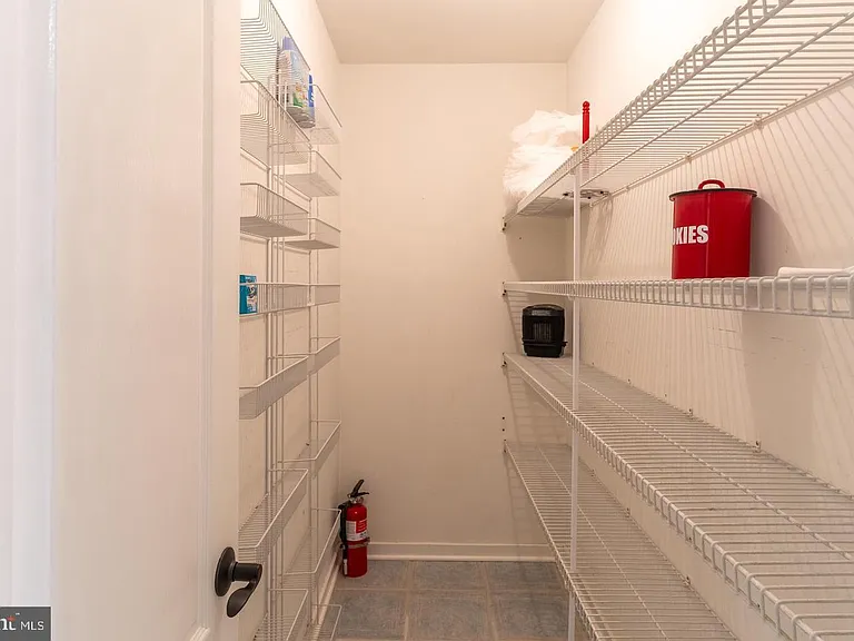 56 W Windrose Dr — Photo 15