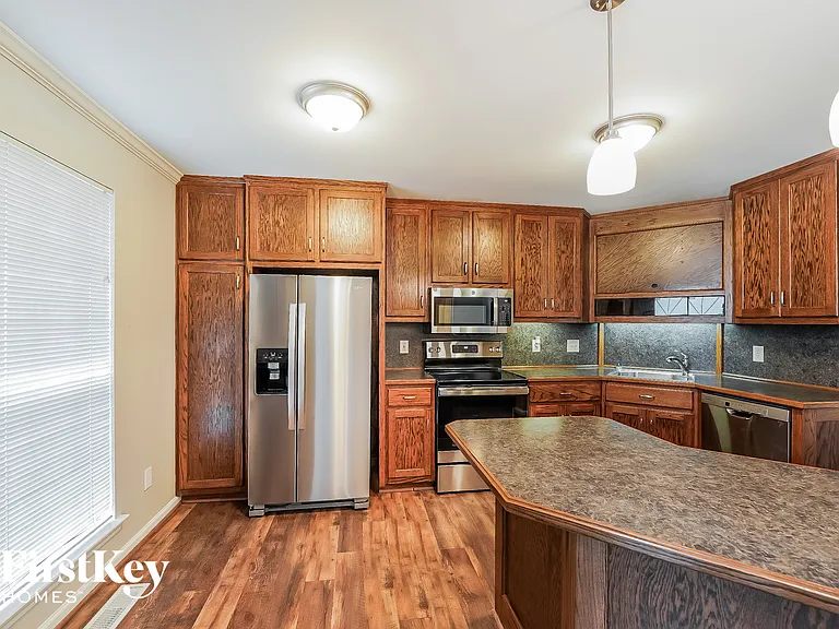 6429 Mountain Ridge Rd — Photo 4