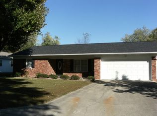 811 S Parkway Dr, Bloomington, IN