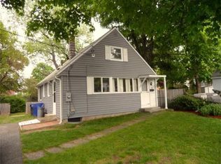 61 Canterbury Rd, Springfield, MA 01118