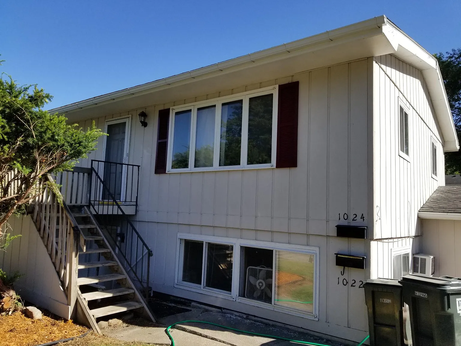 1022 Higby Dr — Photo 2