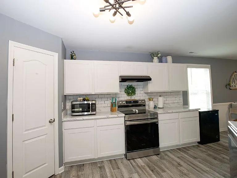 413 Century Ln — Photo 14