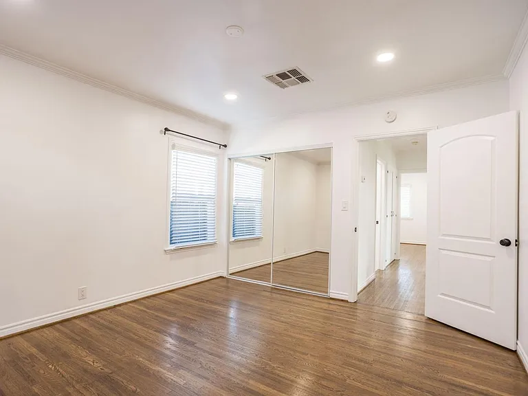 6101 Simpson Ave — Photo 6