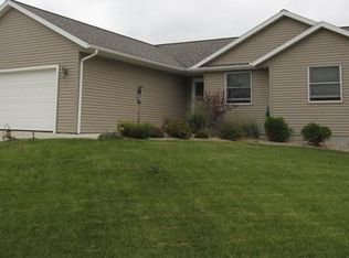 2120 Doris Rd, Reedsburg, WI 53959