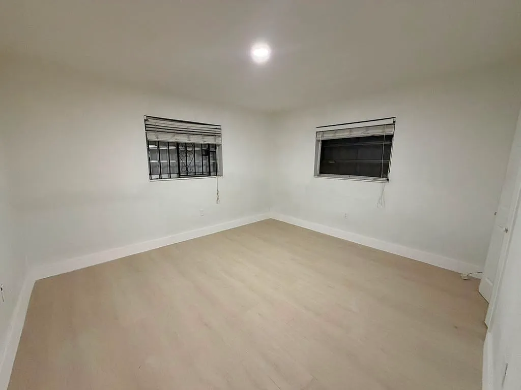 3 bed, $2,300 — Photo 4