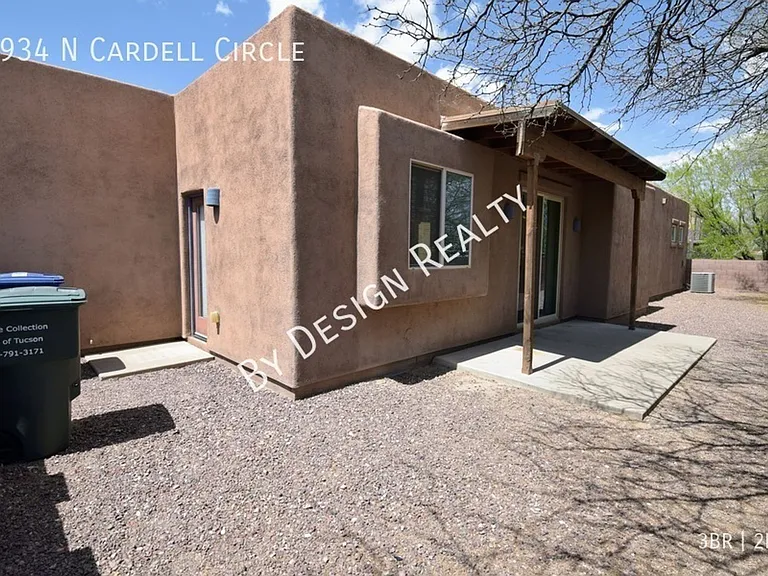 2934 N Cardell Cir — Photo 26