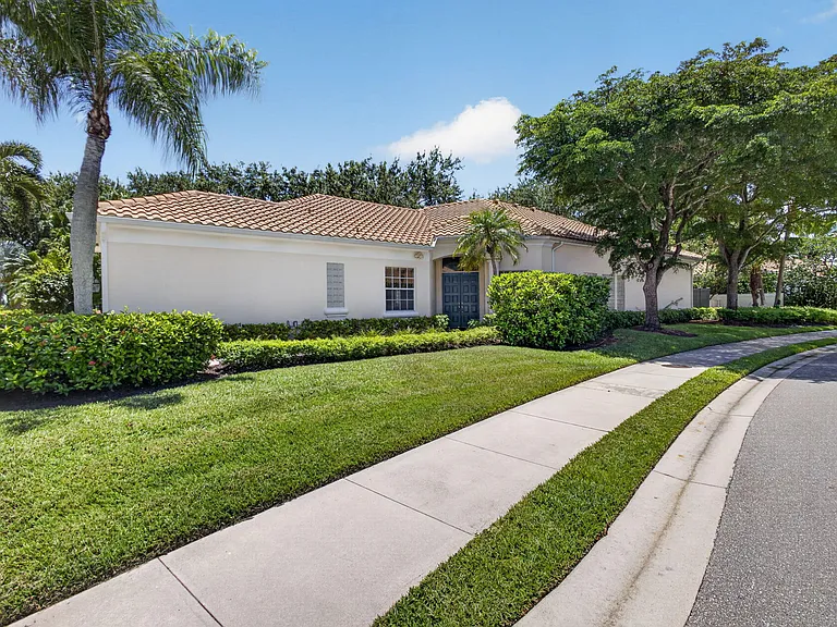 1048 Diamond Head Way — Photo 1