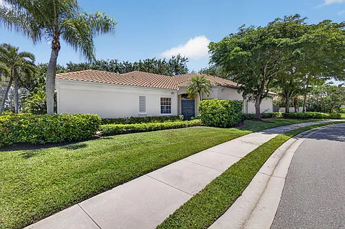 1048 Diamond Head Way Photo 1