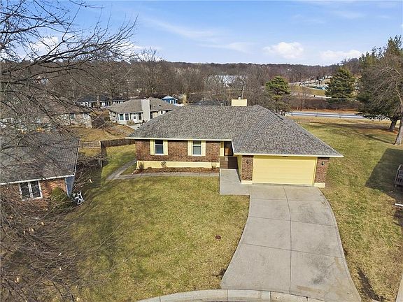 3rd image of 3307 NW Shannon Ct