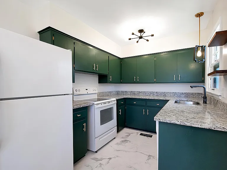 1239 N Cramer St — Photo 7