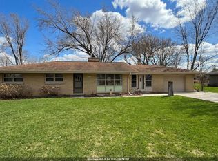 N70W13080 Brentwood Dr, Menomonee Falls, WI 53051