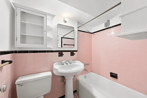 Sold by Simone Song Properties, LLC | media 6