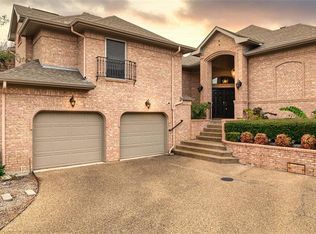 11 Winding Creek Trl, Garland, TX 75043