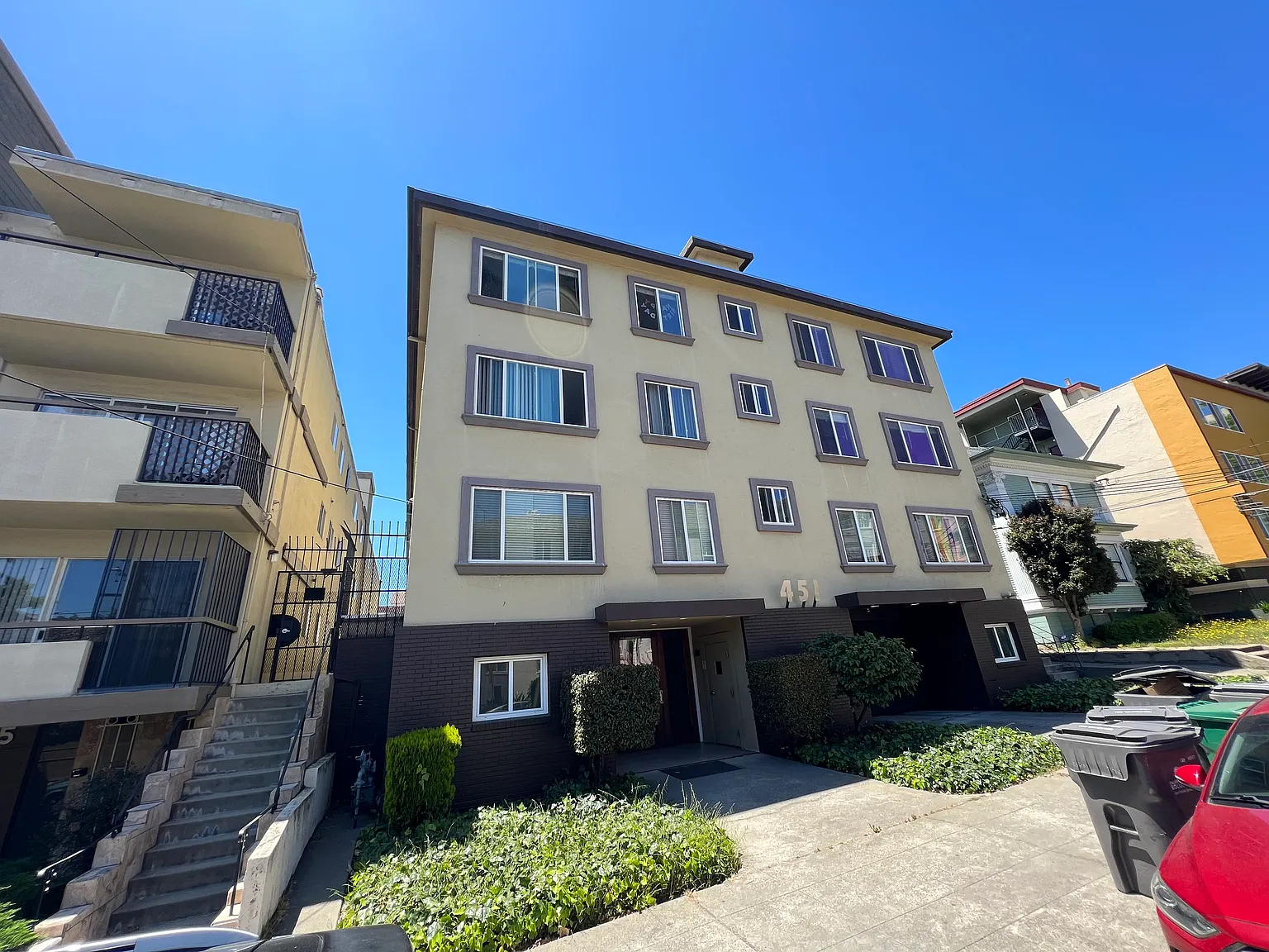 453 Lee St — Photo 1