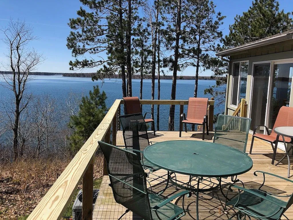 3 bed, 2318 sqft, $2,800 — Photo 2