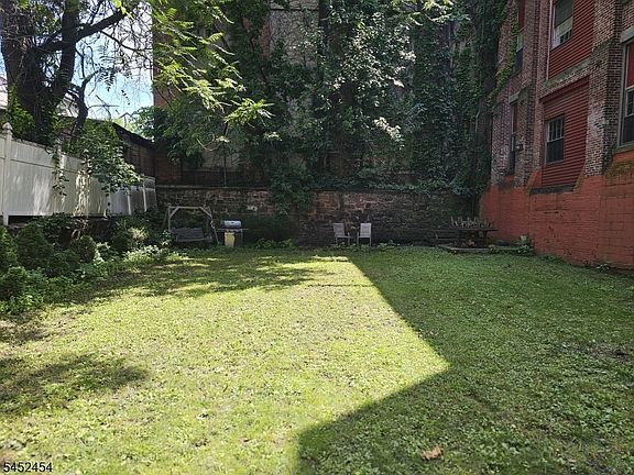 3rd image of 79-93 Montgomery St 4F