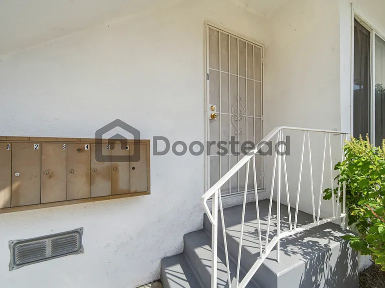 3610 Westwood Blvd #1 — Photo 4