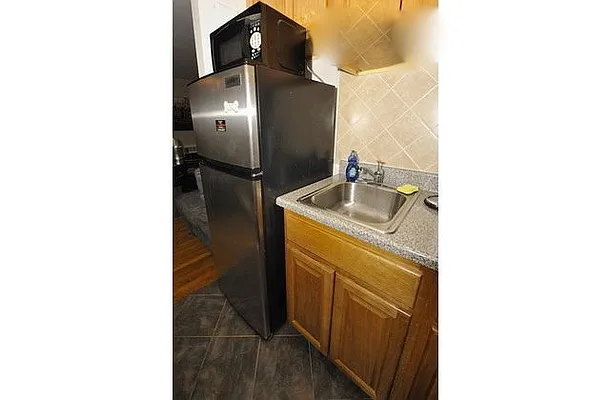 Rented by Eisenberg Exclusives | media 42