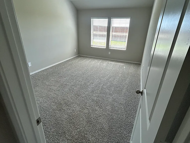 1637 Tin Roof Rd — Photo 8