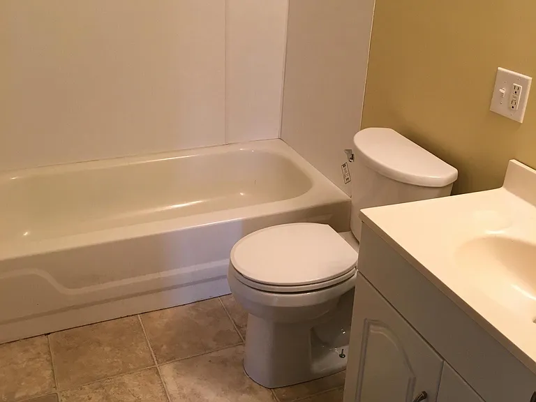 310 Thompson St #A — Photo 10