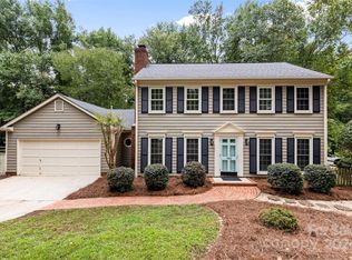 923 Somersby Ln, Matthews, NC 28105