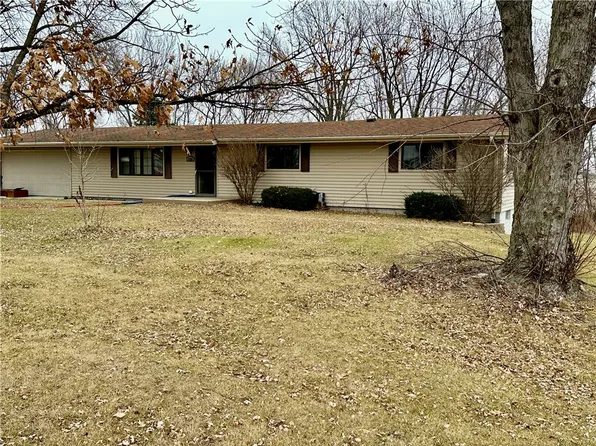 1224 E 19th St S, Newton, IA 50208