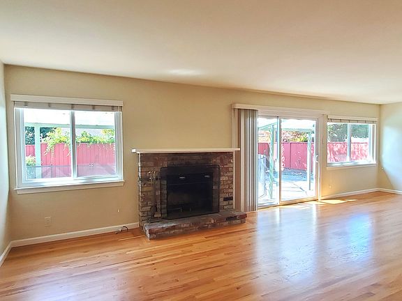 4th image of 773 N Henry Ave