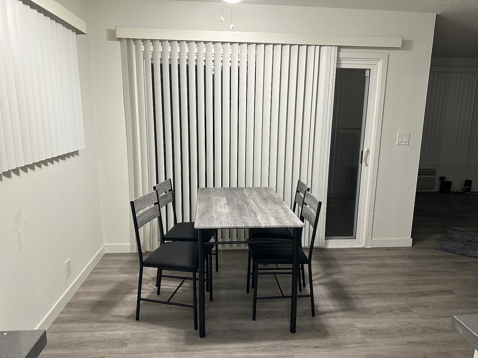 1 bed, 720 sqft, $2,100 — Photo 4