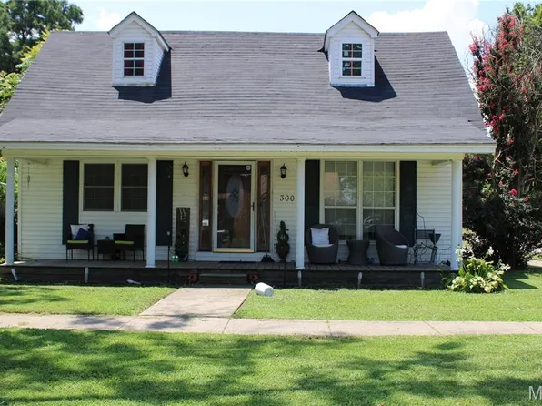 300 E 5th St, Caruthersville, MO 63830