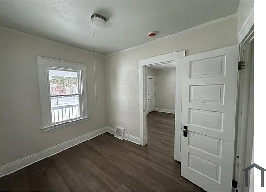12403 Ferris Ave — Photo 5