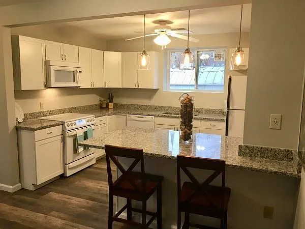 Large granite counter-top island - 113 Evergreen Dr #B