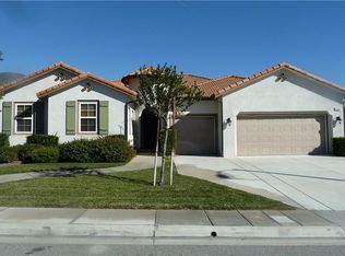 5579 N Live Oak St, San Bernardino, CA 92407