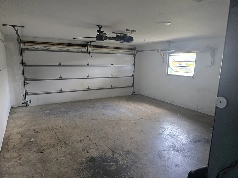 21498 Manatee Ave — Photo 17