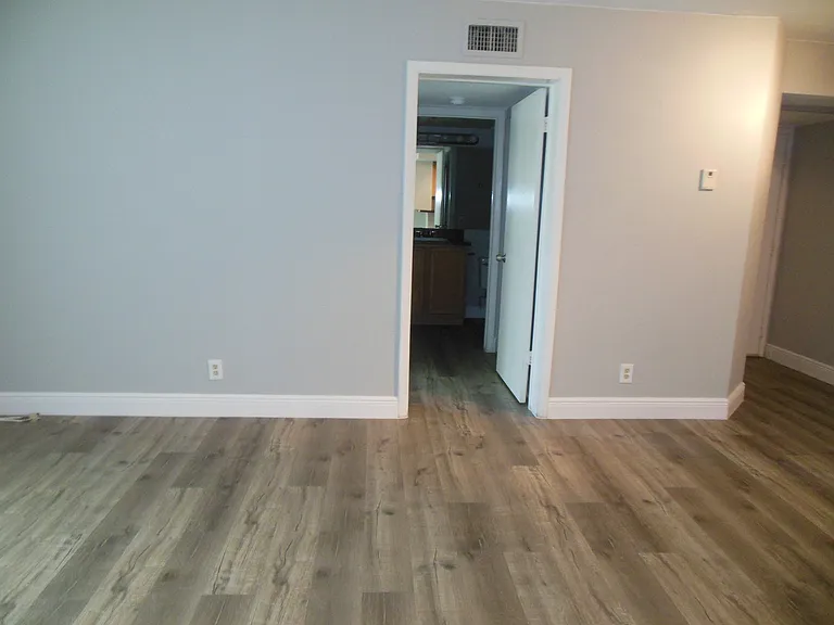 706 Executive Center Dr #37-2-37 — Photo 18