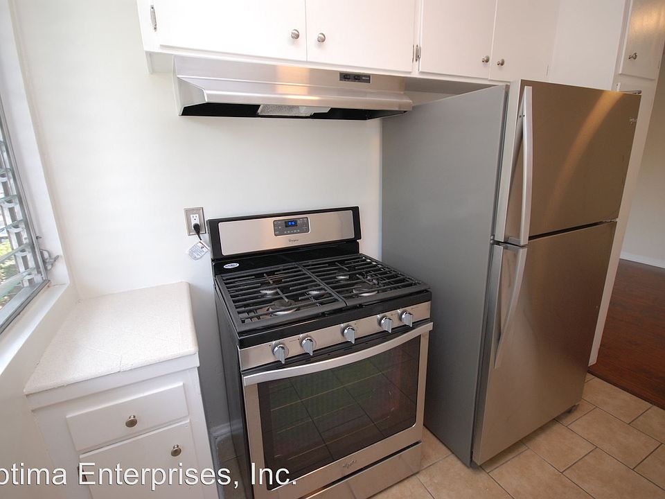 1st image of 1051 N Ogden Dr APT 01